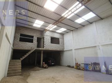 Casa · 190m² · 4 Estacionamientos · Venta de Galpon en El Cantón Libertad, Cerca del Paseo Shopping. (Lc)