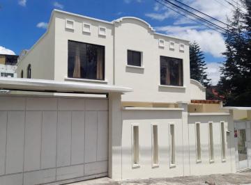 Casa de 4 habitaciones, Quito · Condado, Casa Independiente de 4 Habitaciones, en 2 Plantas