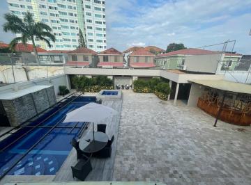 Casa de 4 habitaciones, Guayaquil · Vendo Mansión en Puerto Azul con 4 Dorm.. Piscina.2 Suites