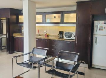Departamento de 3 habitaciones, Quito · Mariana de Jesus - Rento Deparatmento Amoblado 3 Dorm.