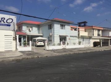 Casa , Guayaquil · Se Vende Casa Comercial en Urdesa