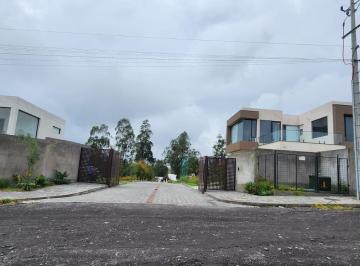 Terreno / Lote , Quito · Terreno en Venta Al Norte de Quitó Llano Chico