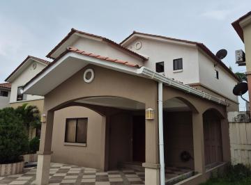 Casa de 3 habitaciones, Guayaquil · Bonitos Acabados, Primeras Etapas de Ciudad Celeste, Vía a Samborondón