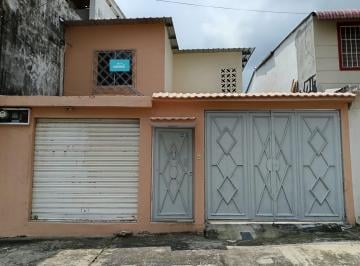 Casa de 2 habitaciones, Guayaquil · Casa de Alquiler en Sauces 9, Local y Parqueo Cerrado, Norte de Guayaquil.
