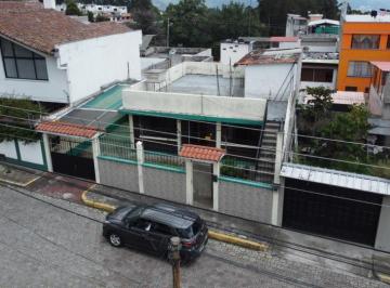 Casa · 250m² · 5 Habitaciones · 2 Estacionamientos · Casa en Venta Sector Conocoto