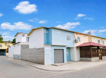 Casa · 77m² · 3 Habitaciones · 1 Estacionamiento · Vendo Casa Esquinera en Urb. Ciudad Jardin Montecrist