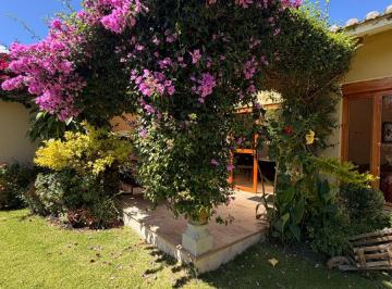 Casa de 2 habitaciones, Quito · Venta Villa en Pakakuna Gardens en Checa Amoblada / Sharon