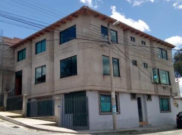 Casa de 10 habitaciones, Quito · Casa Rentera en Venta Sector Calderon