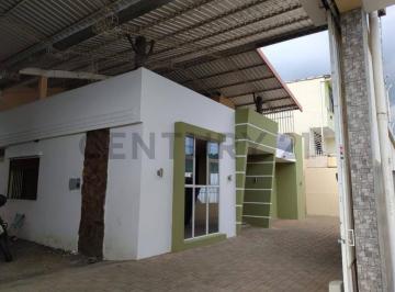 Casa · 246m² · 5 Habitaciones · 10 Estacionamientos · Casa en Venta en Zona Exclusiva y de Alta Plusvalía en Portoviejo Norte