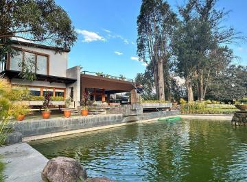Casa de 5 habitaciones, Quito · Casa con 4170 m² en Venta con 5 Habitaciones en Tumbaco