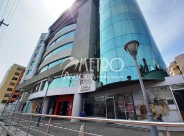 Oficina comercial de 8 habitaciones, Quito · Oficina en Venta de 144 m² Edificio Royal Business