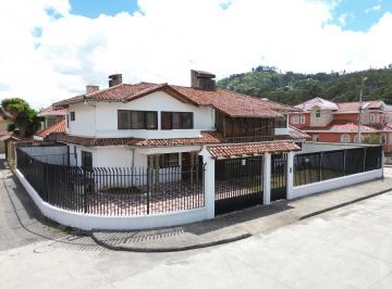 Frontal 1 · Amplia Casa Ciudadela de Los Ingenieros Cuenca