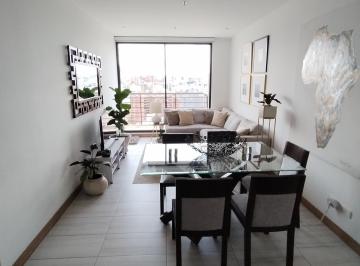Departamento de 2 habitaciones, Quito · Departamento 2 Dorm. Full Amoblado, Vista, Balcón y Piscina