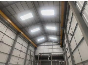Bodega-Galpón · 1924m² · 20 Estacionamientos · Rento Galpones de Lujo con Oficina en La Vía a Pifo
