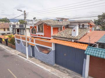 Casa de 7 habitaciones, Quito · Sangolquí Casa y Departamento 583 m² Parqueaderos, sector Centros Comerciales