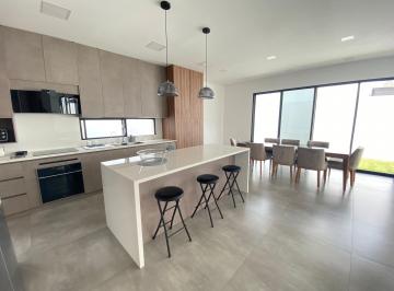 Casa de 3 habitaciones, Guayaquil · Alquilo Casa Amoblada en Punta Esmeralda