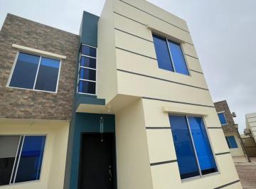 Casa de 4 habitaciones, Salinas · Se Vende Casa Amoblada en Salinas