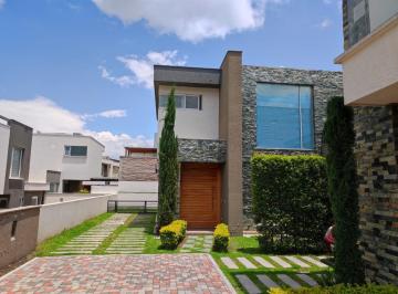 Casa de 3 habitaciones, Quito · Linda Casa Independiente Dentro de Urbanizacion