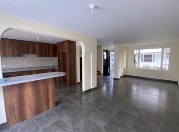 Casa de 3 habitaciones, Quito · Casas por Estrenar en El Centro de Calderón