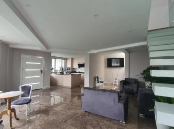 Casa · 276m² · 3 Habitaciones · 3 Estacionamientos · Venta Casa en San Juan de Cumbayá Urbanización Yanazarapata a 700 m de La Ruta Viva