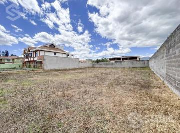 Terreno / Lote · 900m² · Venta de Terreno Dentro de Urbanización en Capelo