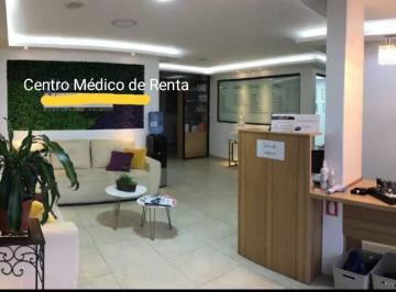 Consultorio , Quito · Centro Médico de Renta Sector El Bosque
