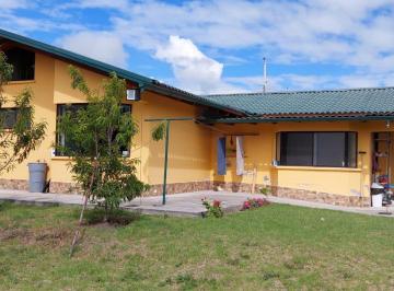 Hacienda-Quinta · 430m² · 5 Habitaciones · 8 Estacionamientos · Venta Terreno 2.500 m² Puembo. Casa de 270 m² $575.000. Plaza Marquesina