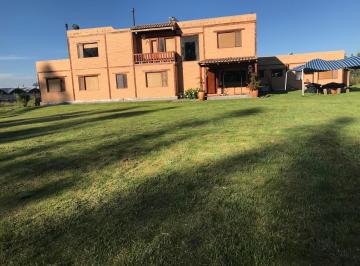 Suite de 3 habitaciones, Cayambe · Vendo Hermosa Finca en Cayambe con Bosque y Casa de Primera