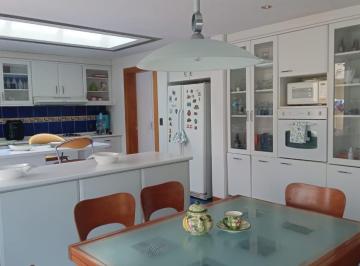 Casa de 4 habitaciones, Quito · Venta Casa Oportunidad Dos Pisos Diseño Exclusivo Urbanización El Condado Segura