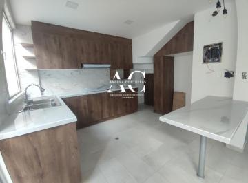 Casa de 3 habitaciones, Quito · Casa por Estrenar - Esquinera y Patio