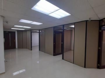 Oficina comercial · 140m² · 2 Estacionamientos · Sector La Carolina Av Rumipamba, Oficina en Renta, 140 m