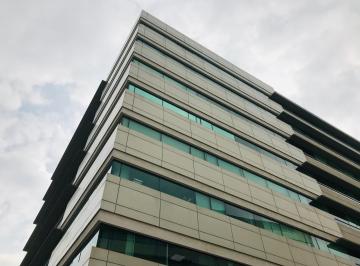 Oficina comercial , Guayaquil · De Lujo en Venta Oficina Amoblada en Parque Empresarial Colon. Espectacular