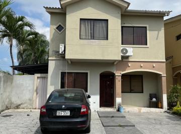 Casa de 4 habitaciones, Guayaquil · Venta de Casa Esquinera 4 Habitaciones en Plaza Madeira Aurora /samborondon (Aq)