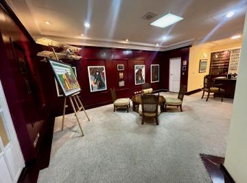 Oficina comercial de 2 habitaciones, Quito · Oficina con Espacios Amplios 4 Parqueos Calle Granda Centeno