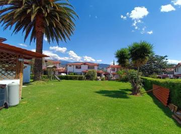 Casa · 152m² · 3 Habitaciones · 2 Estacionamientos · Vendo Hermosa Casa No Adosada Dentro de Conjunto Privado en La Intervalles /sv