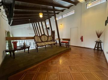 Local comercial de 12 habitaciones, Quito · Propiedad Comercial de Alquiler en Cumbayá
