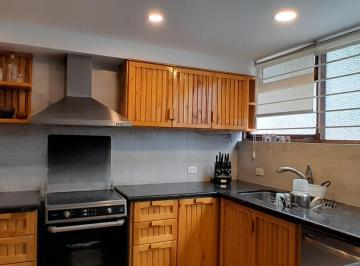 Departamento de 3 habitaciones, Quito · Oportunidad Dept. con Jardín Sector Carolina 216 m. 3 Dorm