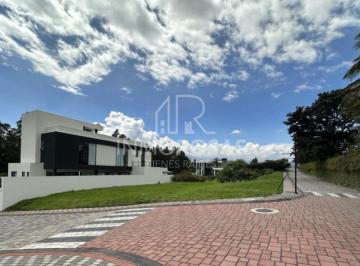 Terreno / Lote , Quito · Vendo Terreno de 424 m² en $109.900 Ubicado Dentro de Moderna Lotización Privada con Guardianía 24/7