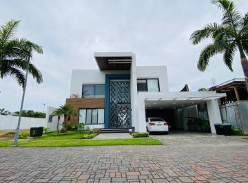 Casa de 4 habitaciones, Guayaquil · Isala Mocoli Vendo Mansion