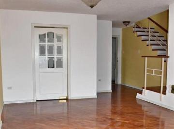 Departamento de 3 habitaciones, Quito · Venta Departamento Duplex Tres Dorm. Monteserrin Tercer Piso