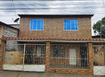 Casa · 160m² · 7 Habitaciones · Casa Rentera Cooperativa Santiaguito de Roldos