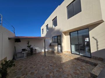 Casa · 110m² · 3 Habitaciones · Casas Vip Carcelén La Josefina con Acceso Directo a La Casa y Garaje ¡2 Listas!