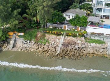 Casa de 6 habitaciones, Salinas · Casa en Venta Frente Al Mar en Salinas Remodelada