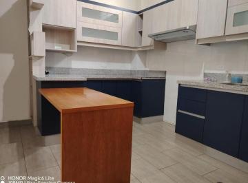 Casa · 101m² · 3 Habitaciones · 1 Estacionamiento · Vendo Casa Dos Pisos - Sector La Florida - Norte de Quito - *mm