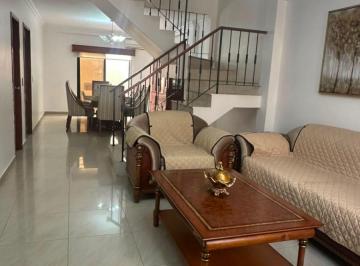 Casa de 4 habitaciones, Guayaquil · Se Vende Hermosa Casa en Villa Club, 4 Habitaciones, Cerca de Todo
