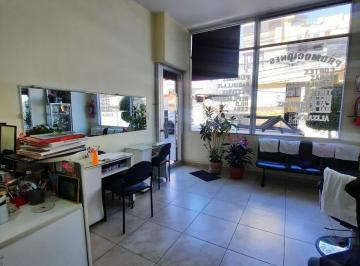 Local comercial · 35m² · 1 Habitación · 1 Estacionamiento · Local Comercial de Venta San Isidro del Inca