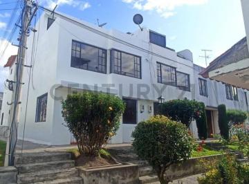 Casa · 135m² · 3 Habitaciones · 1 Estacionamiento · Casa en Venta en La Armenia