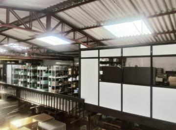 Edificio-Hotel-Fabrica · 2613m² · 8 Estacionamientos · Edificio Comercial en Venta Sobre Av America - Centro Norte Quito