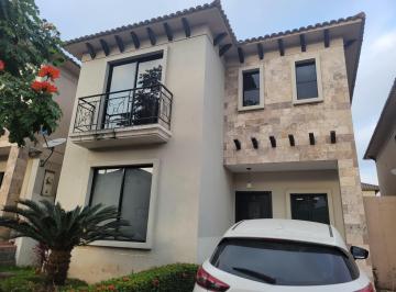 Casa de 4 habitaciones, Guayaquil · Bosques de La Costa Casa en Venta Via a La Costa - Mariuxi Rugel