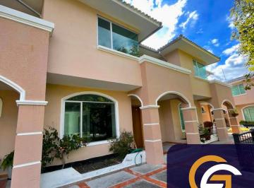 Casa 205m² Venta Cumbayá · Casa en Arriendo en Cumbayá – Exclusividad y Confort en La Primavera
